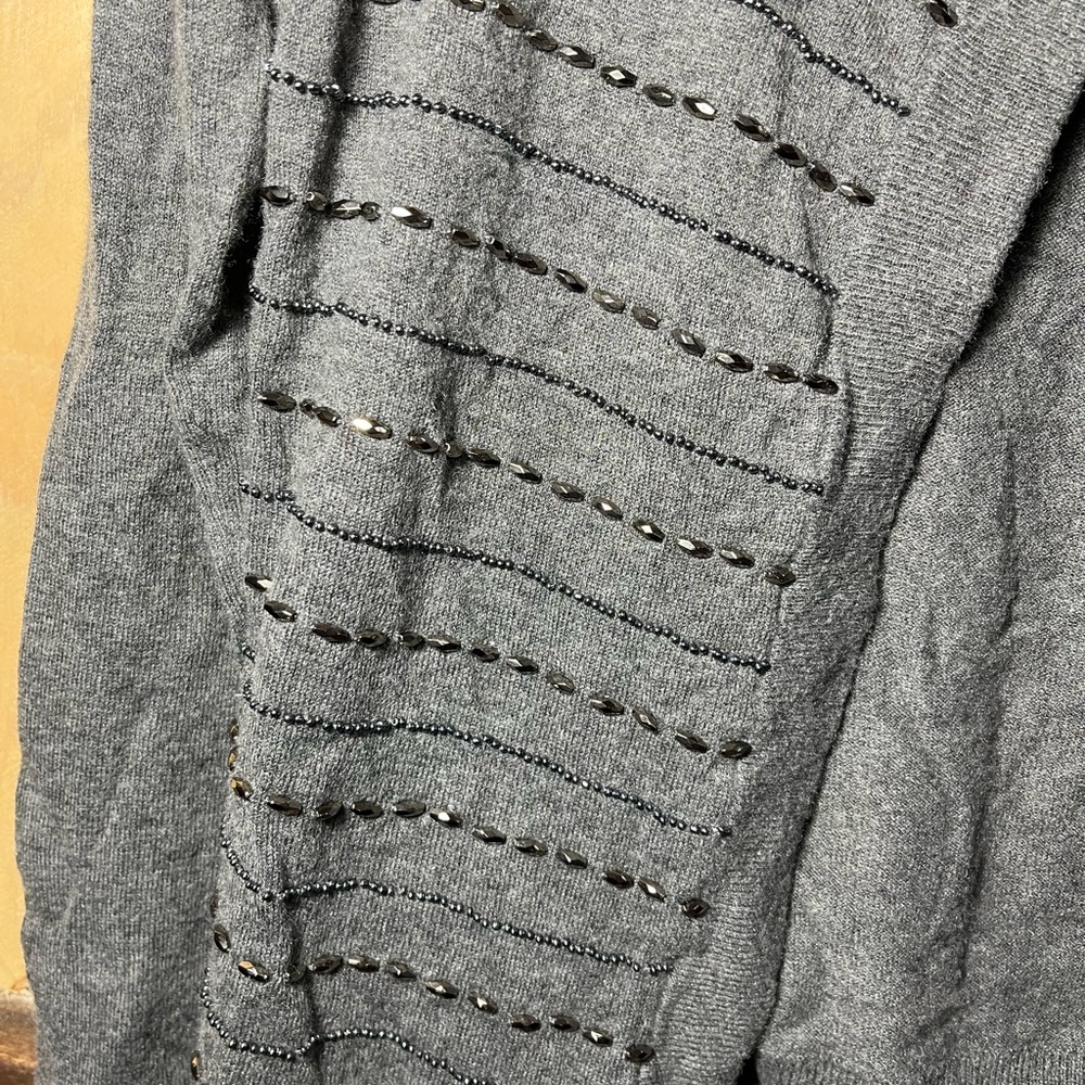 Gray beaded cardigan - Picture 3 of 5